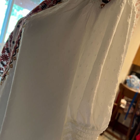 Knox Rose White Blouse with Red Embroidery - Picture 3 of 5